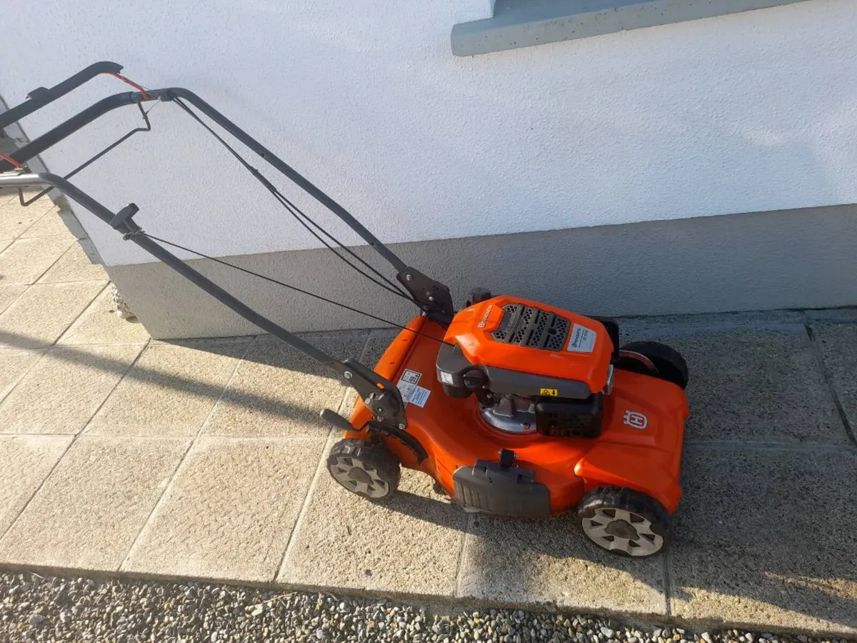 Husqvarna lawnmower - Image 3