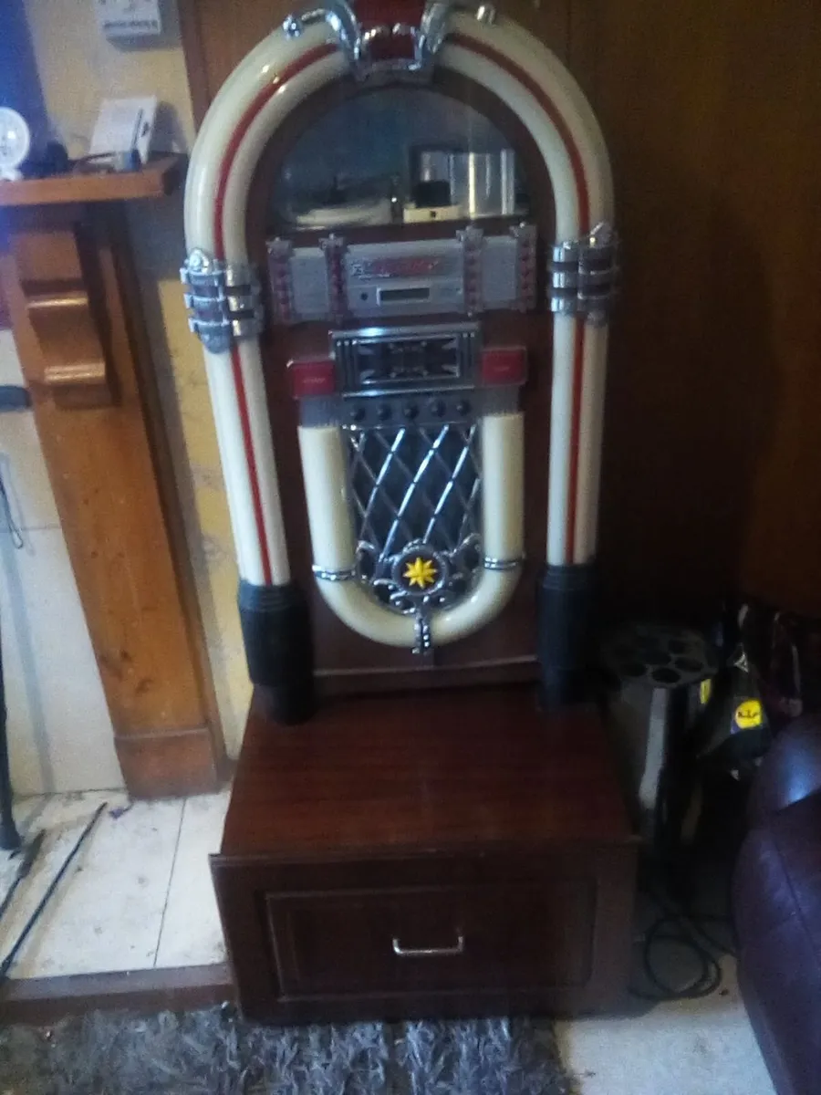 "Steepletone" full size cd juke box - Image 1
