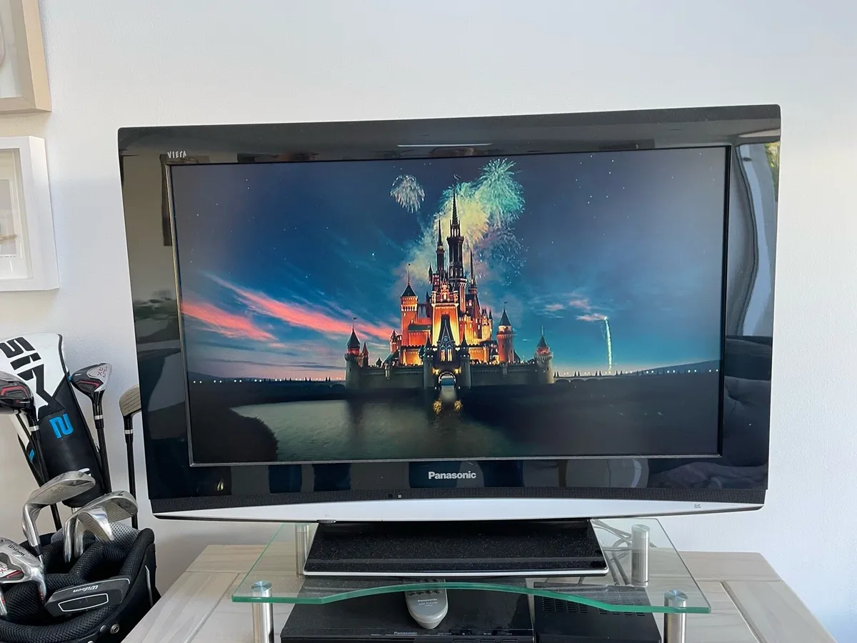 Panasonic 32” TV - Image 1