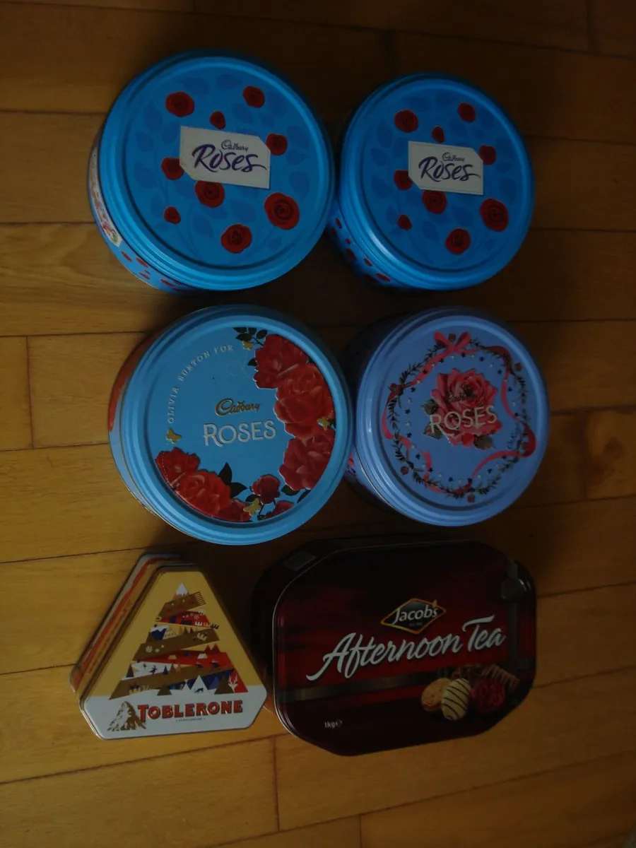 6 OLD BISCUIT & SWEETS METAL TINS. - Image 1