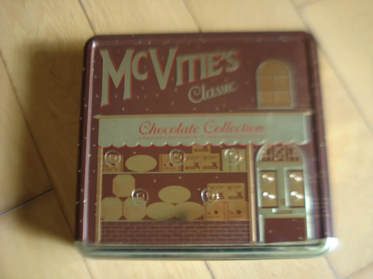 COLLECTOR METAL TIN BOXES & TRAY. - Image 2