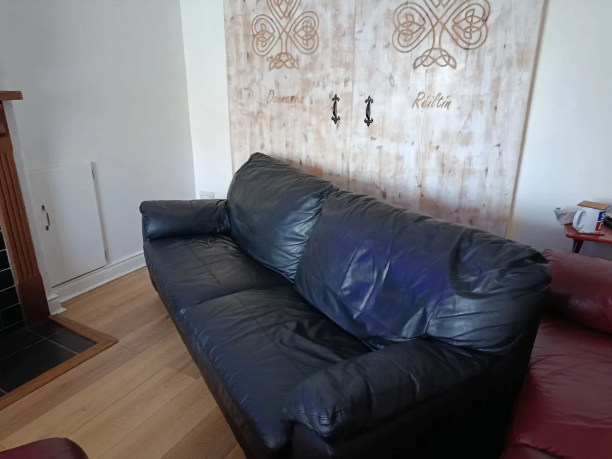 3 Seater Leather Couch - Image 1