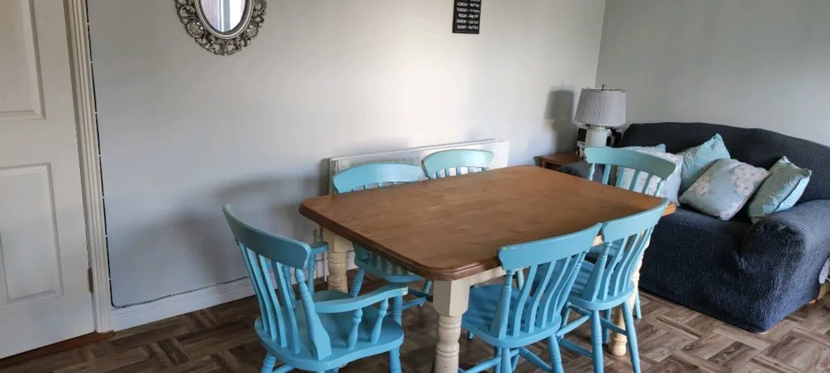 6 kitchen chairs - Image 3