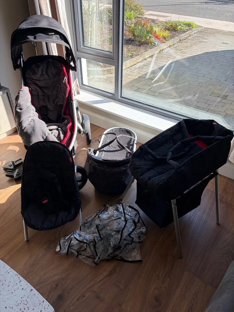 Phil and Teds Travel System - Image 1