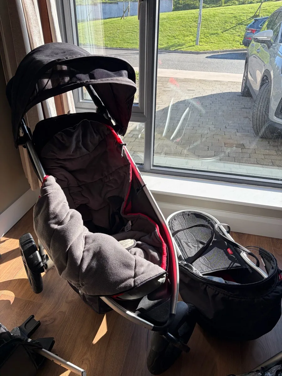 Phil and Teds Travel System - Image 2