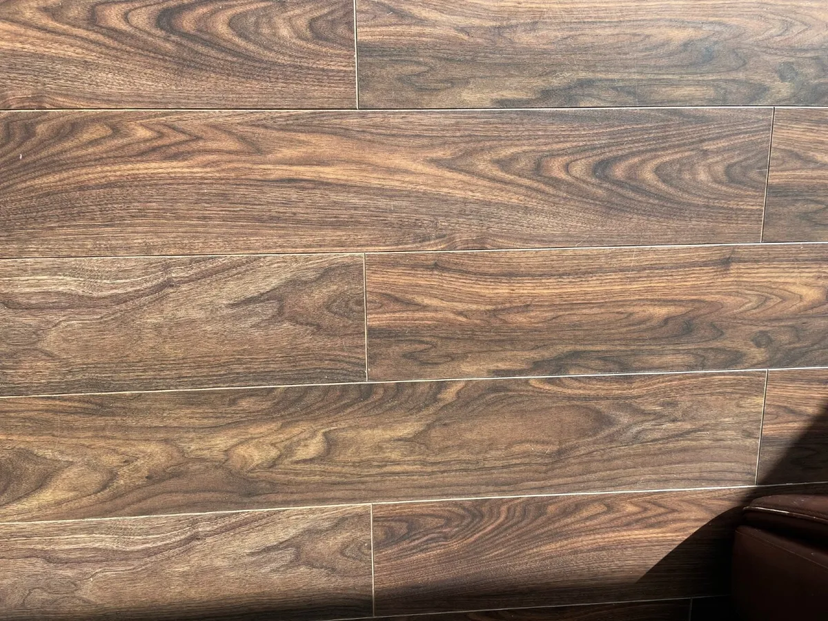 Laminate floor - Image 4