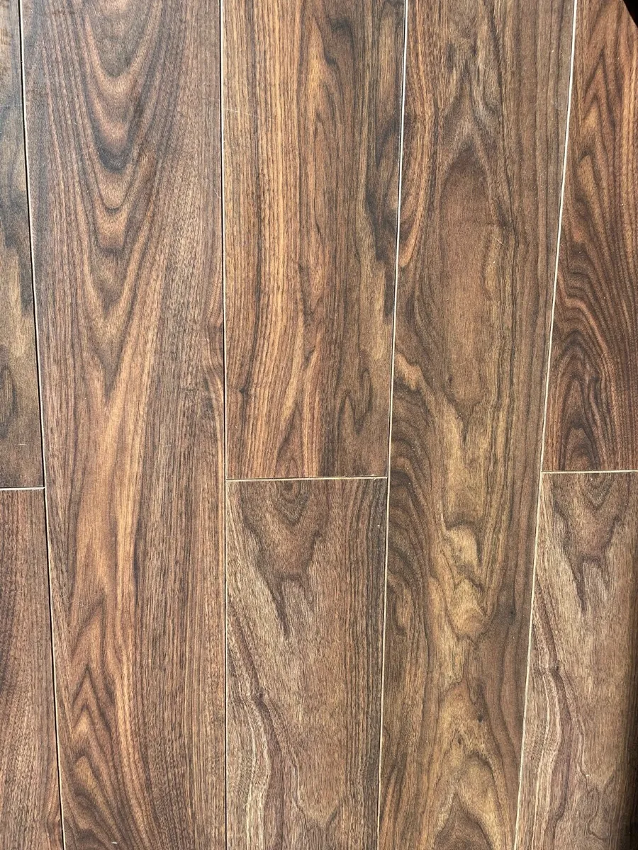 Laminate floor - Image 1