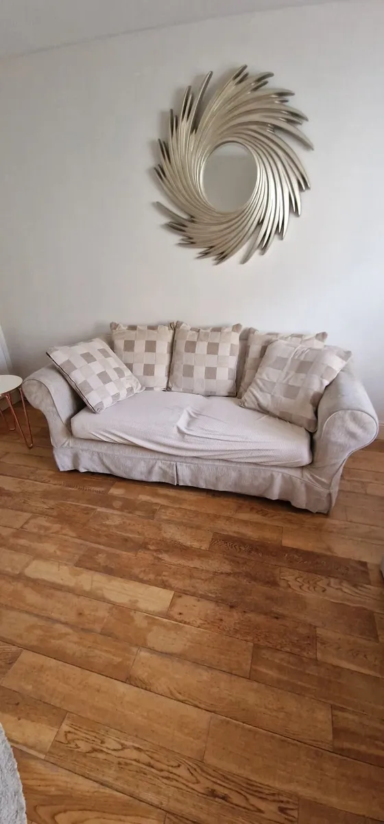 Couches and wardrobe - Image 1