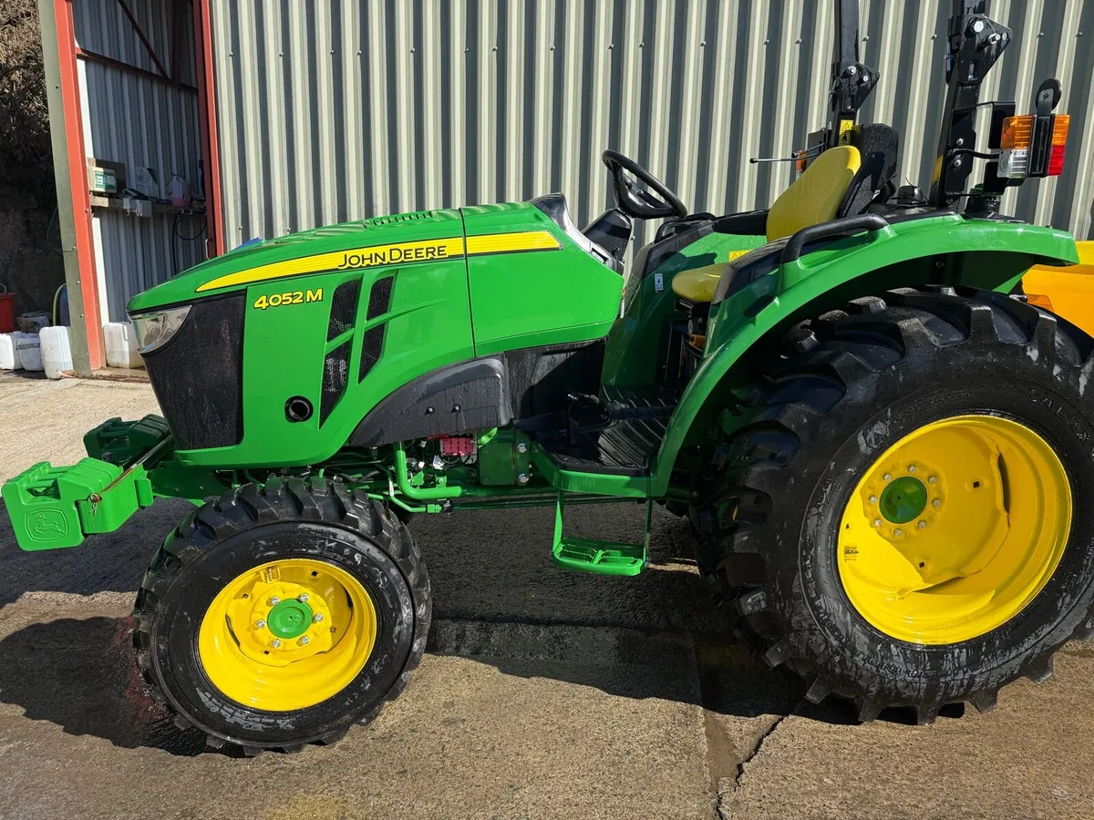 John deere 4052m - Image 4