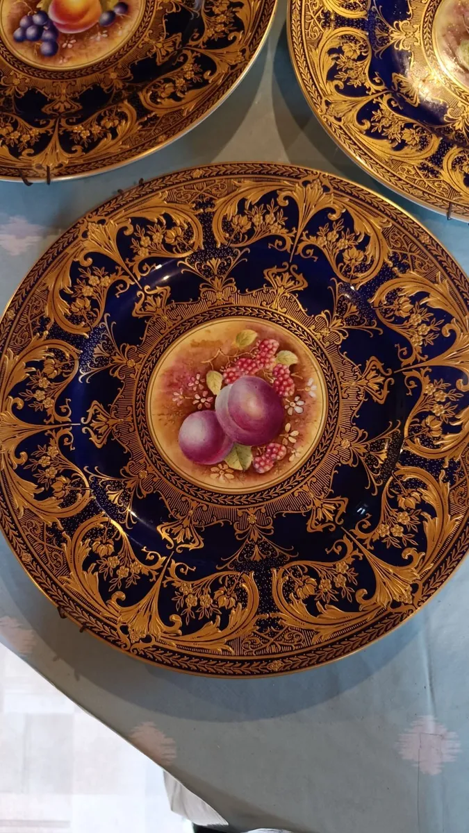 Royal Worcester hand painted plates - Image 2