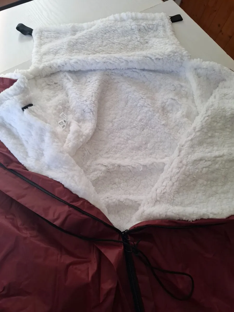 Fleece cover wheelchair - Image 3