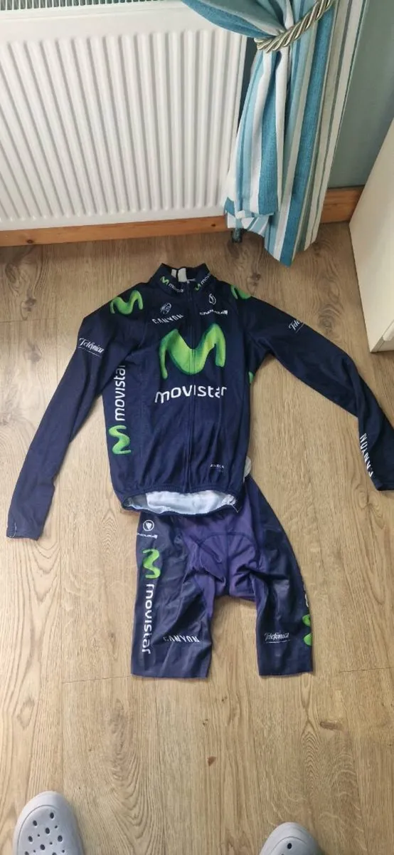 Selection of cycling clothes - Image 4