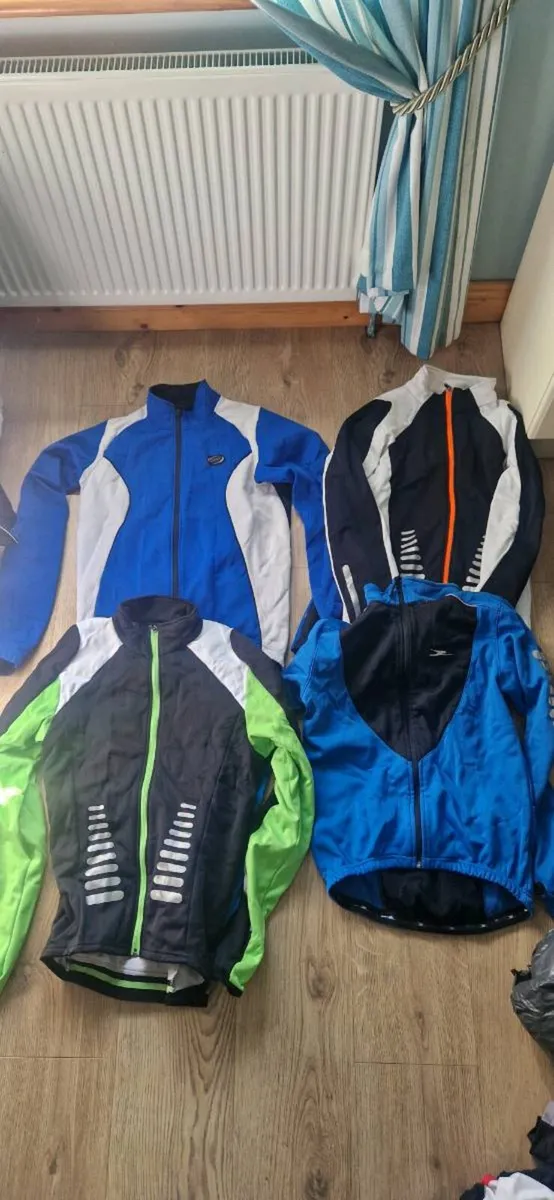 Selection of cycling clothes - Image 2