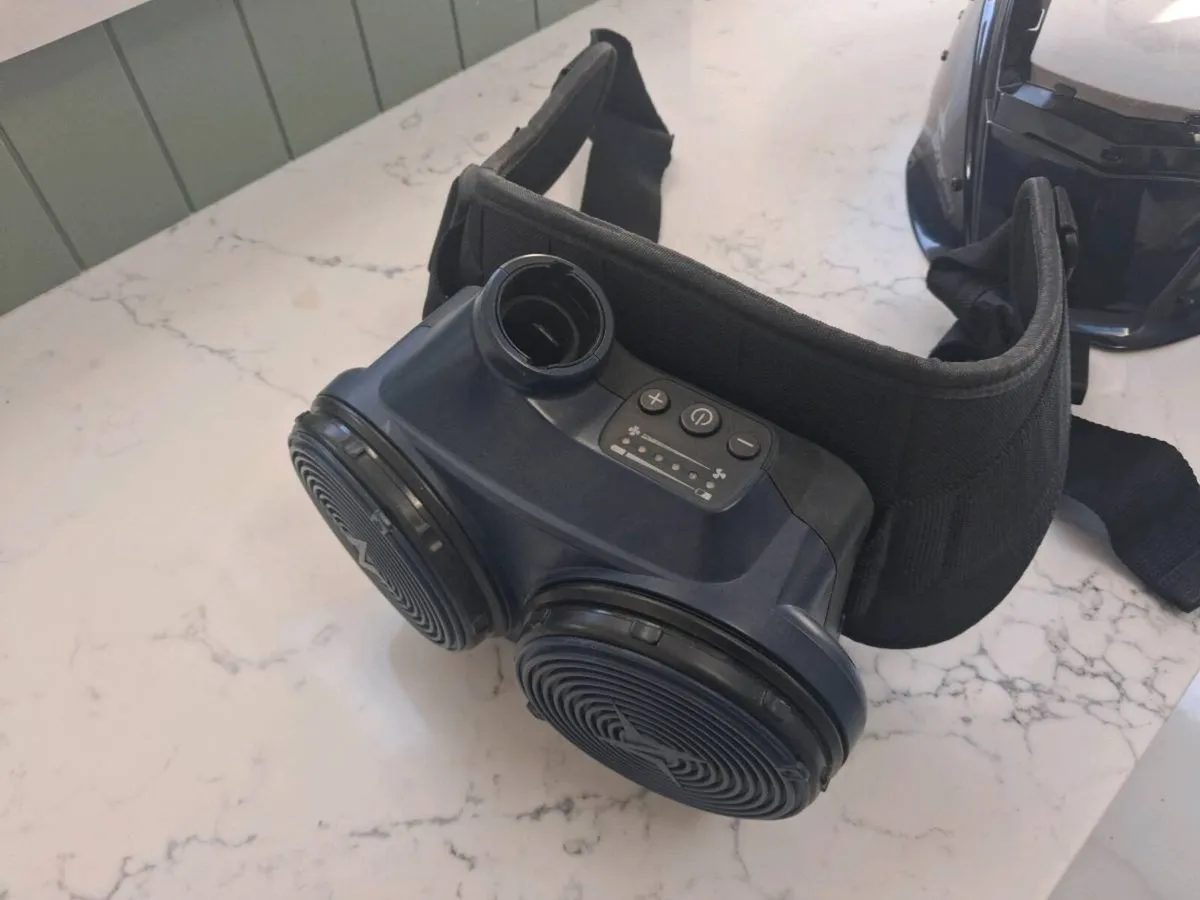 Air fed welding helmet - Image 3