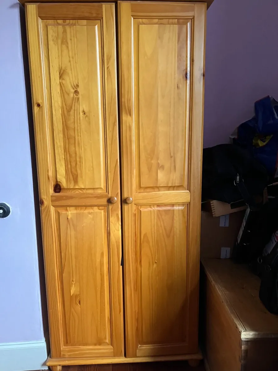 Bed and wardrobe for free - Image 2