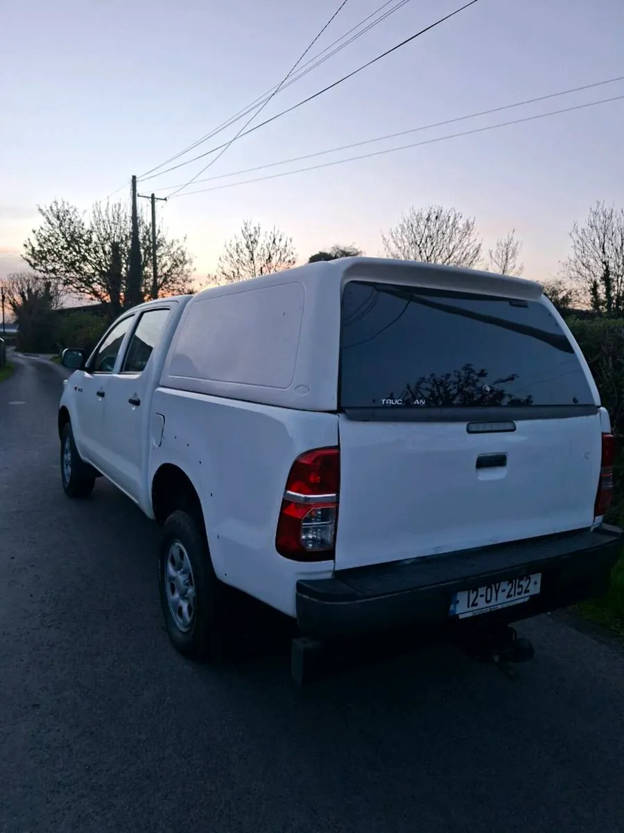 TOYOTA HILUX 2012 - Image 3