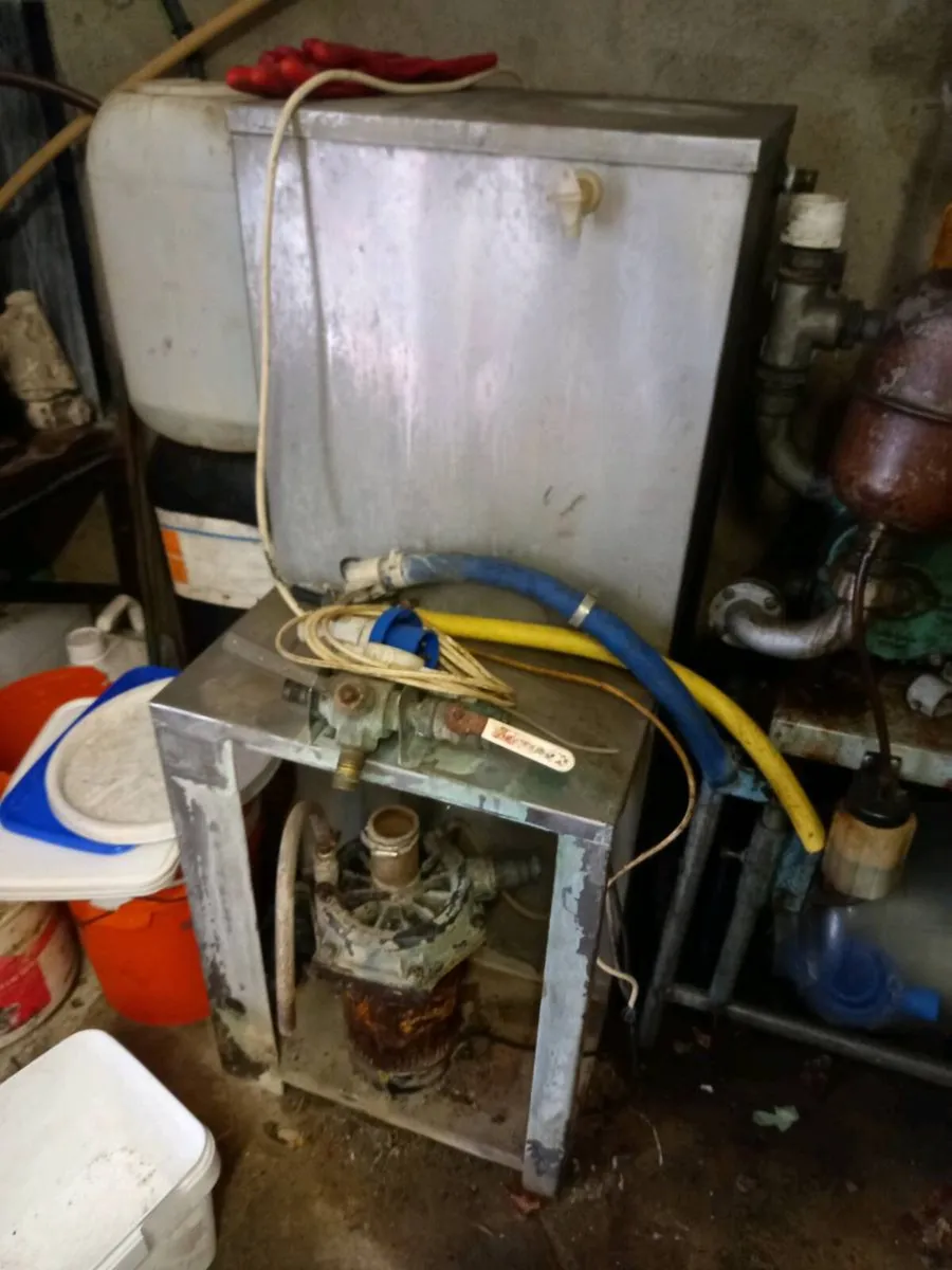 Milking parlour spares - Image 1