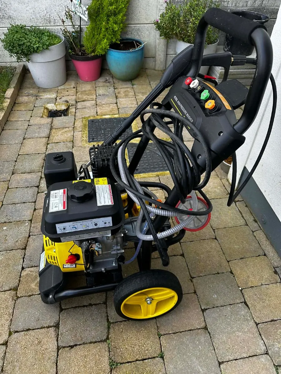 Petrol power washer - Image 3