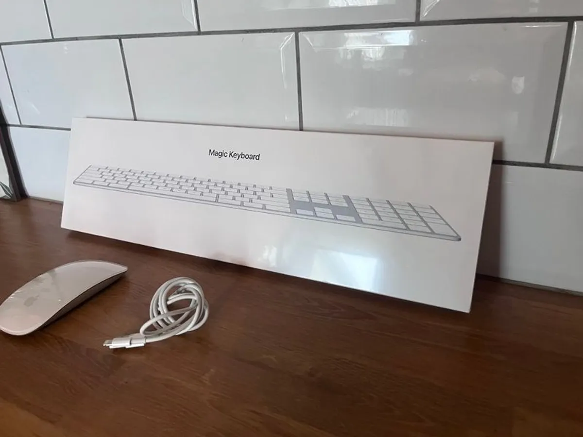IMac Excellent Condition - Image 4