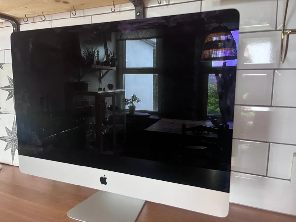 IMac Excellent Condition - Image 2