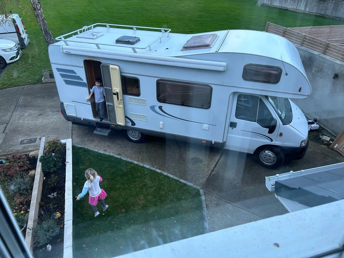 Hymer Campervan - Image 4