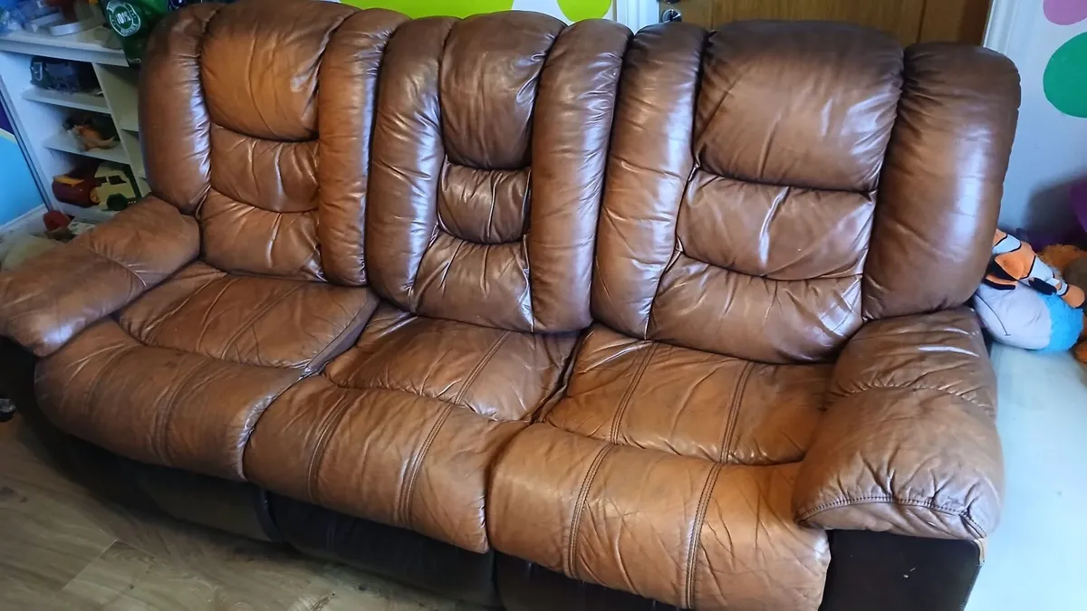 FREE, 3 seater leather couch - Image 2