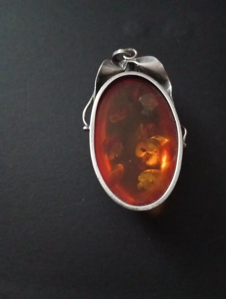 Large amber pendant sterling Silver - Image 3