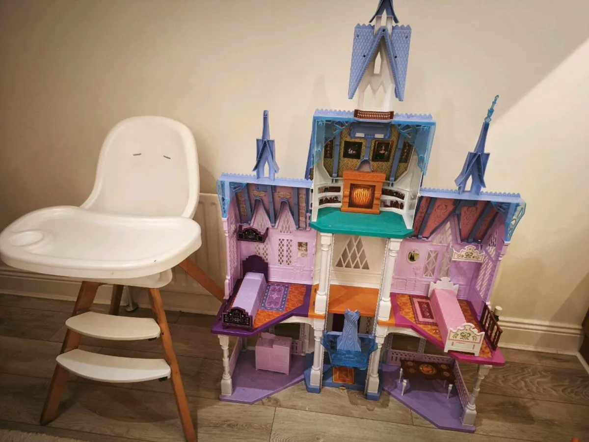 Toys, high chair - Image 1