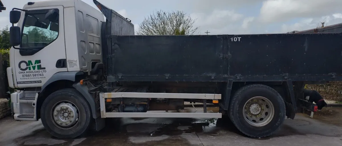 Volvo Other 2010 - Image 3