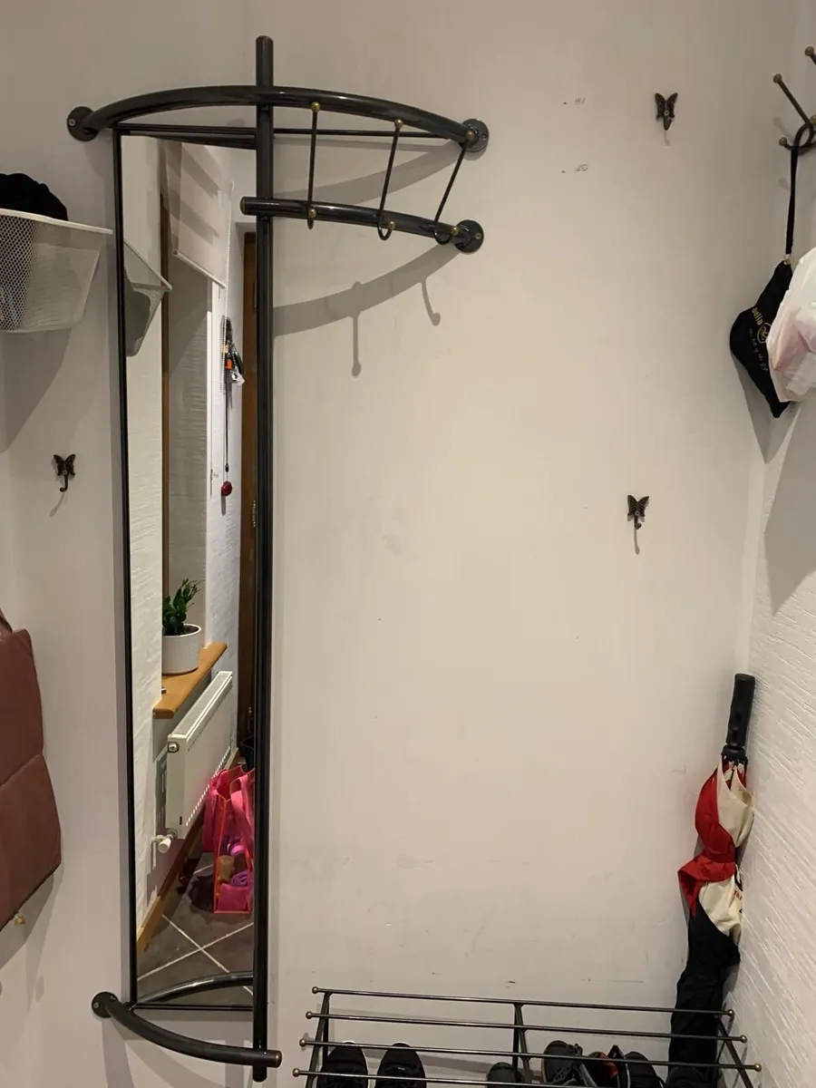 metal clothes rack / hanger - Image 1