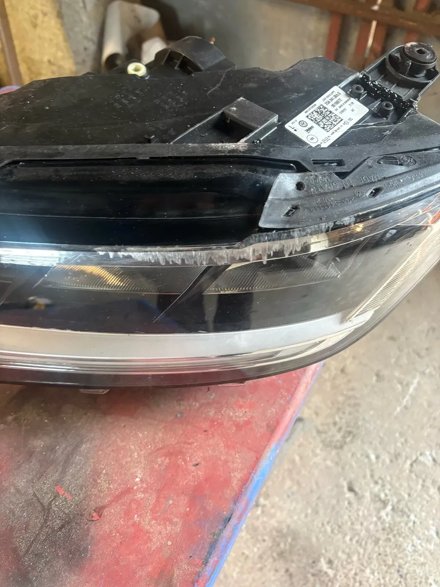 VW T-Roc headlight - Image 2