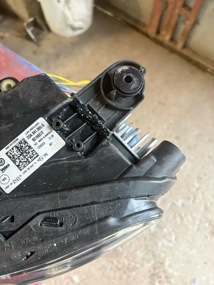 VW T-Roc headlight - Image 3