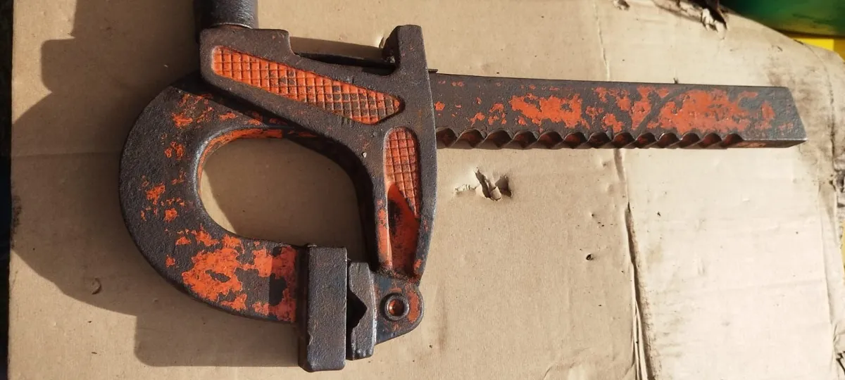 Carver Clamp - Image 1