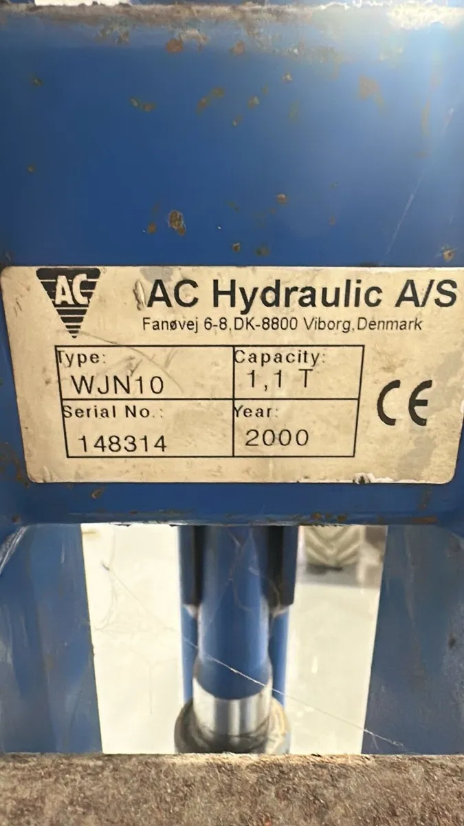 Engine hoist - Image 3