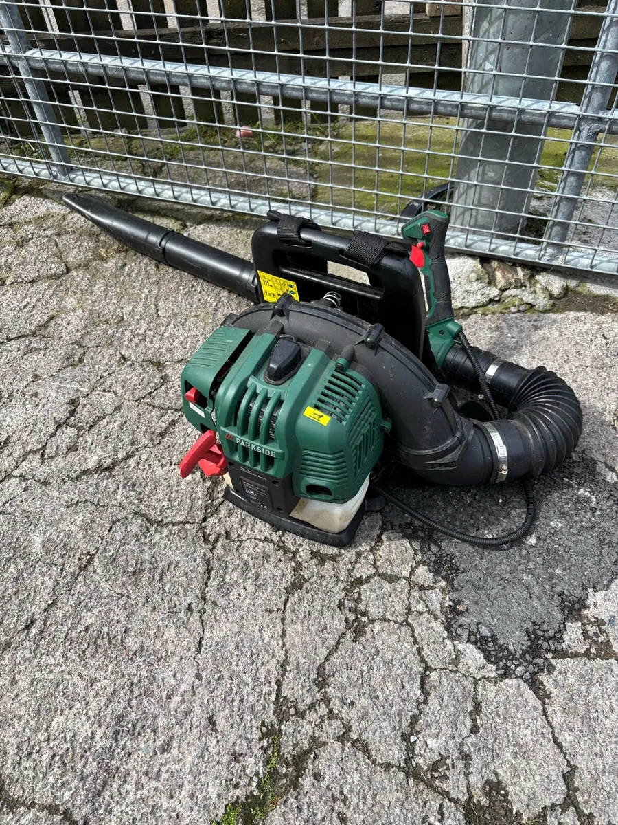 Leaf blower - Image 1