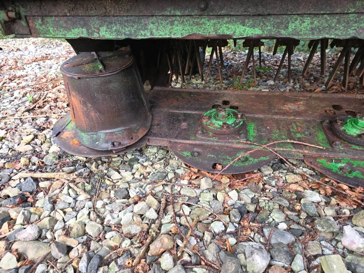 John Deere 1360 mower - Image 4