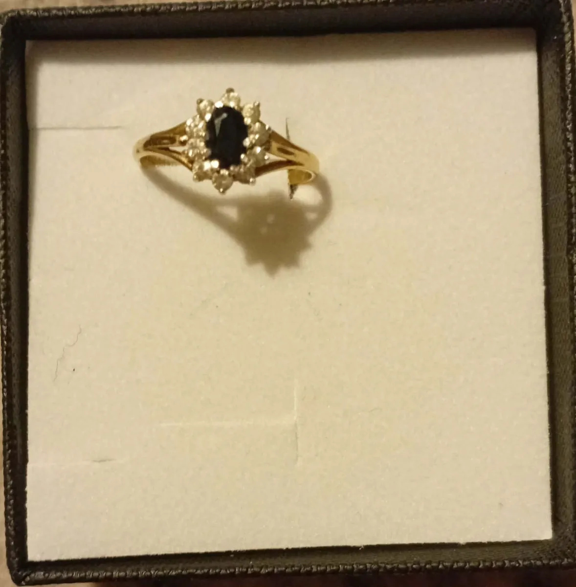 9 ct gold sapphire and cubic zirconia ring - Image 1