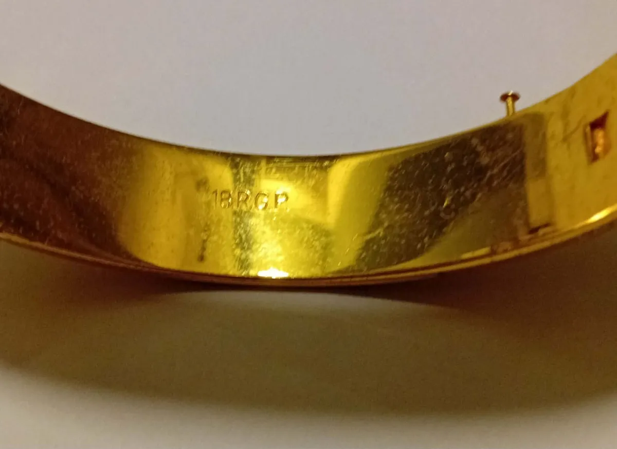 Vintage 1970's rolled gold bangle - Image 3
