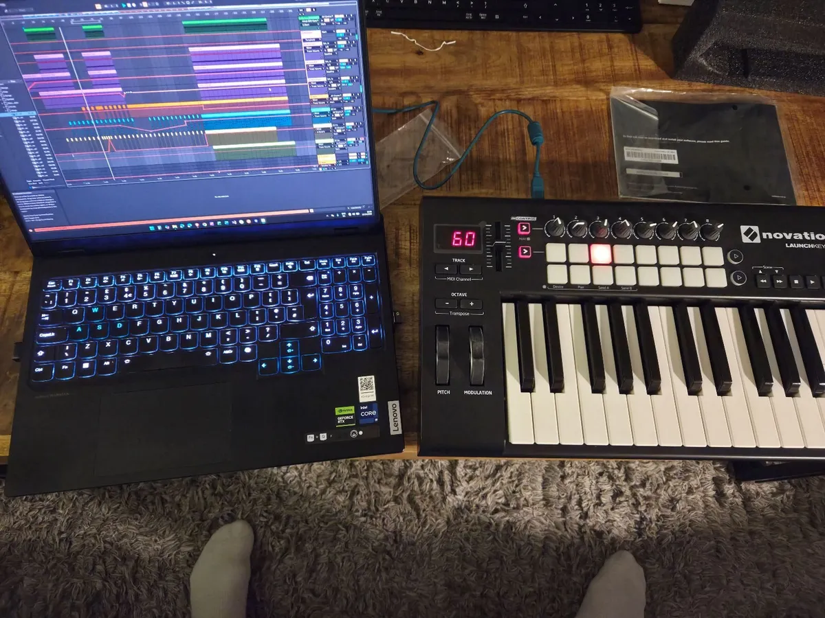 Novation Launchkey 25 (Model 2020) - Image 3