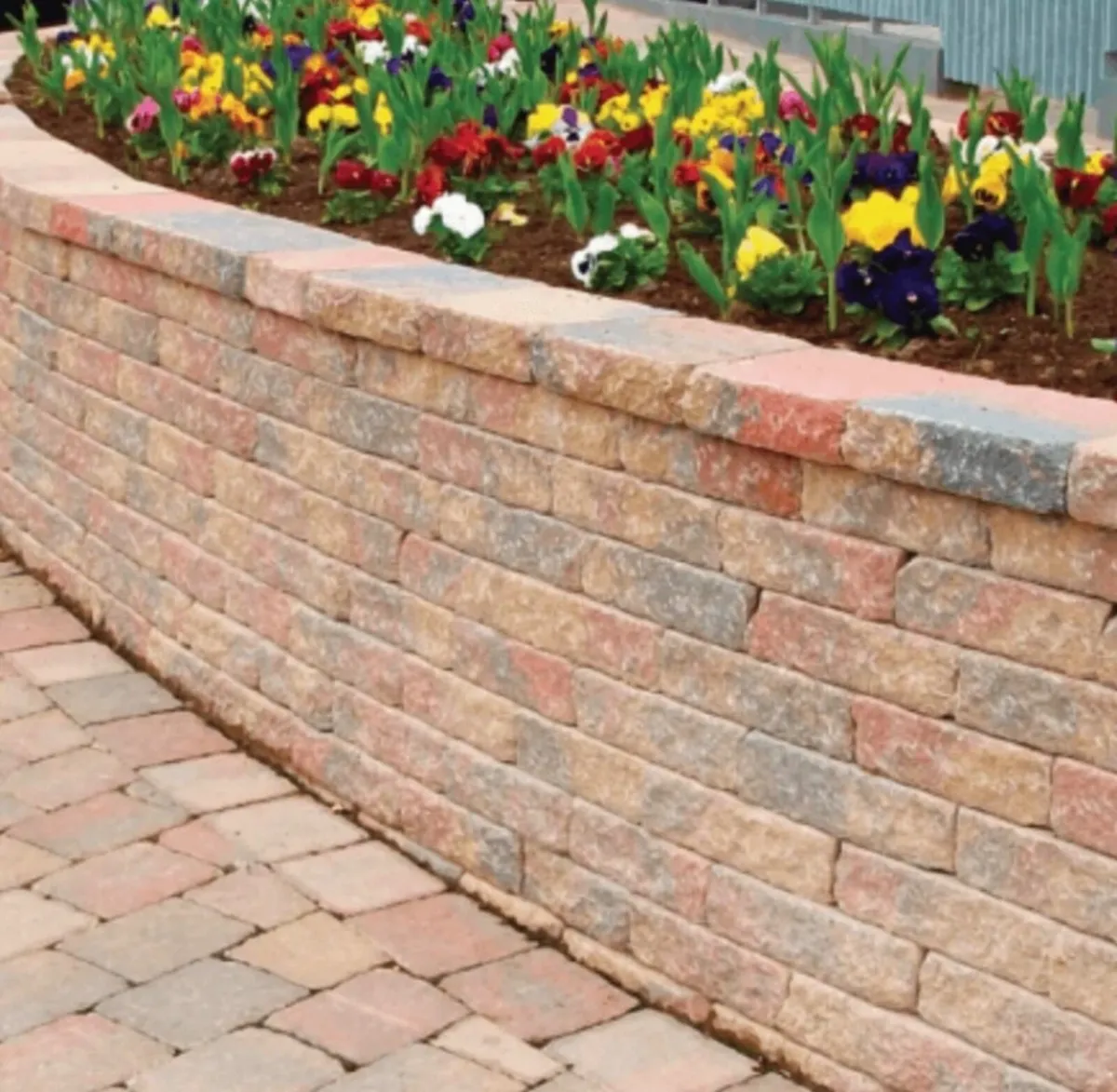 Curved Retaining Wall 4.79 Square Meters - Image 1
