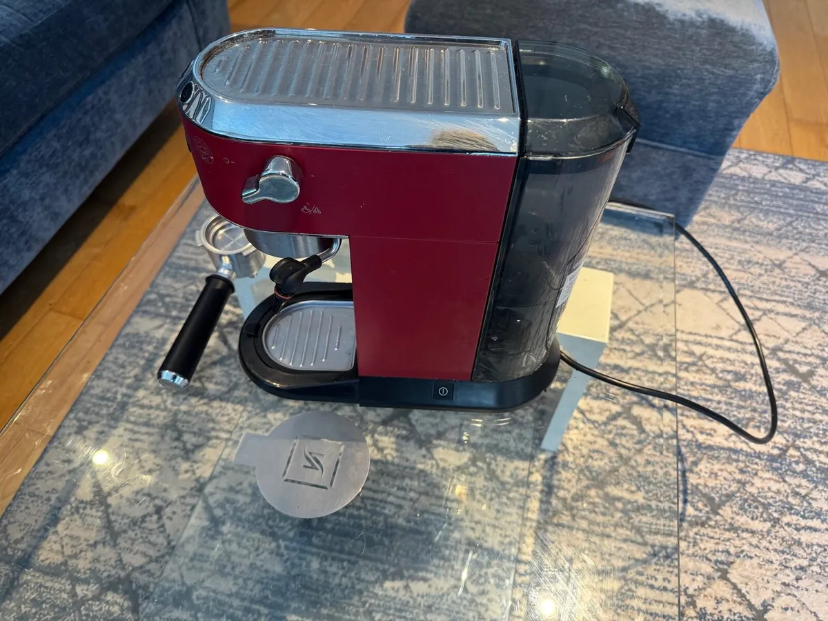 Delonghi dedica coffee machibe - Image 1