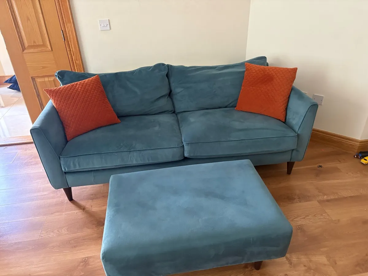4 Seater Sofa - Image 2