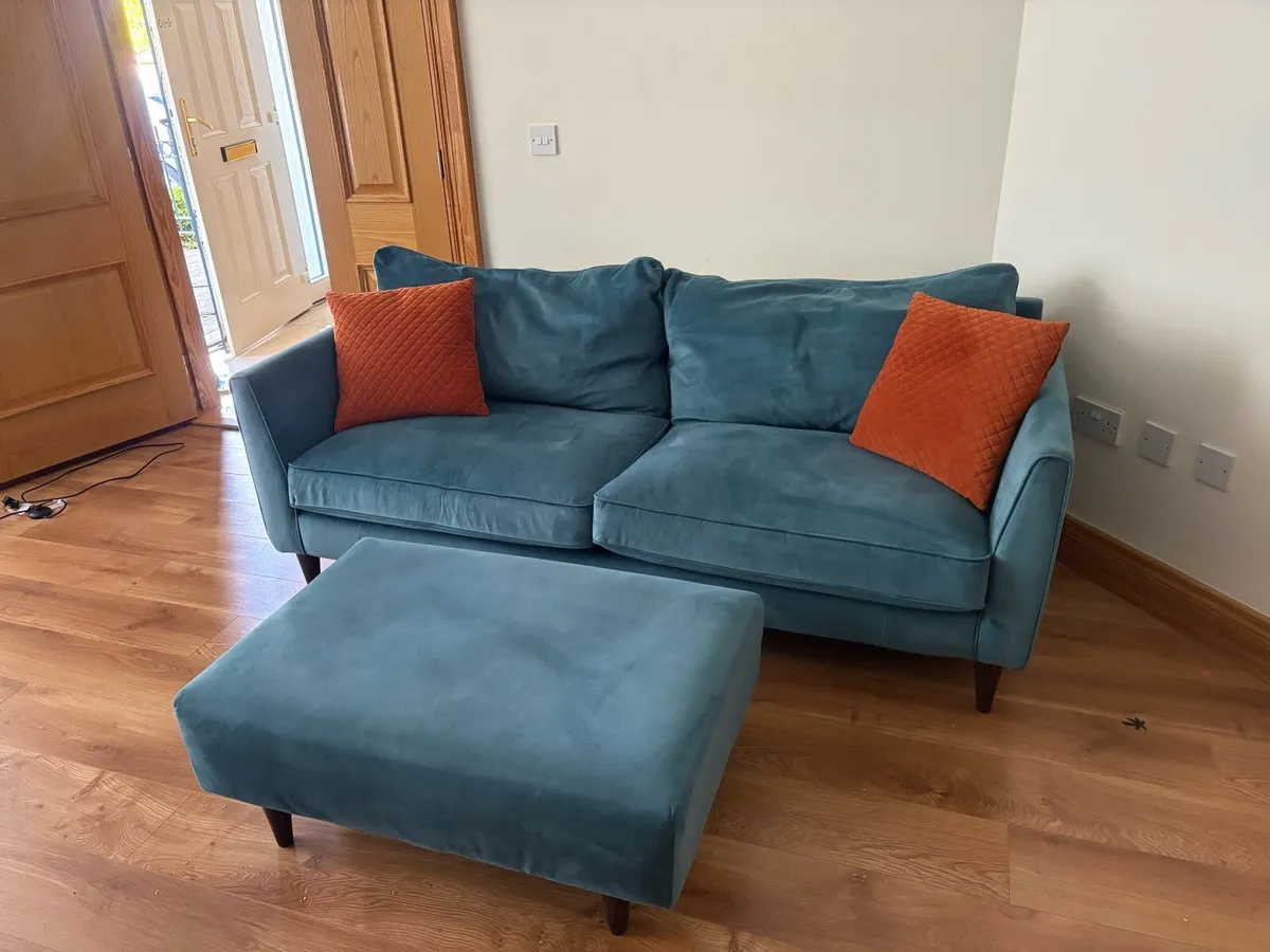 4 Seater Sofa - Image 1