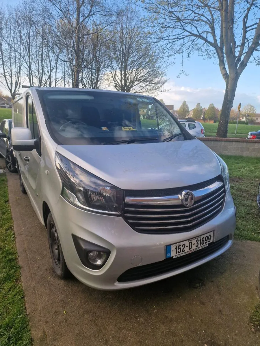 2015 VIVARO SPORT BI-TURBO – DRIVES PERFECT – - Image 1
