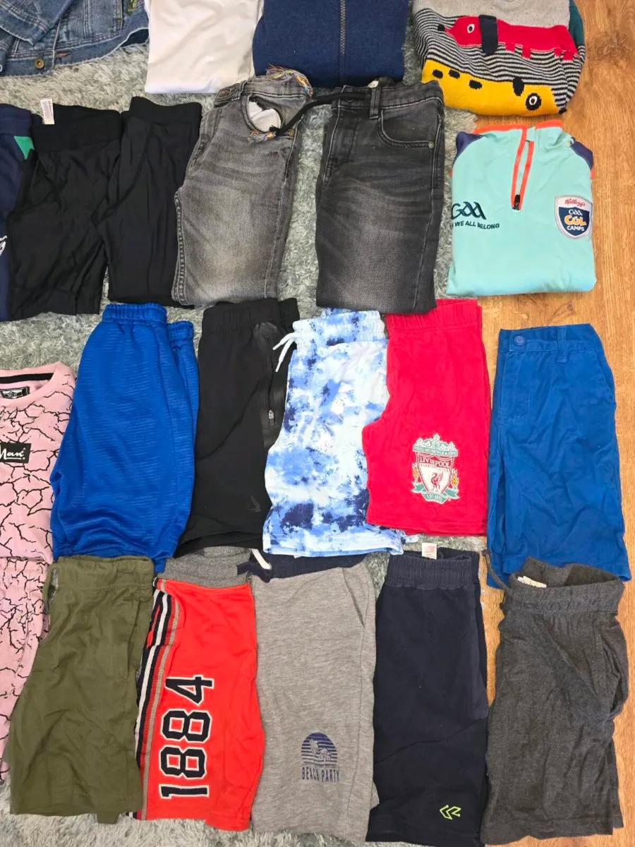 Boys clothing bundle age 6-7 - Image 2