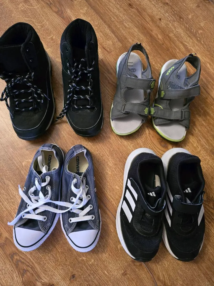 Boys shoes bundle size 1 - Image 1