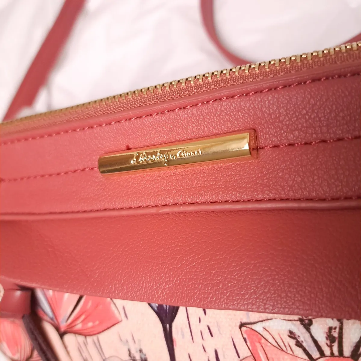 Liberty by Gionni Pink Floral Crossbody Bag - Image 3