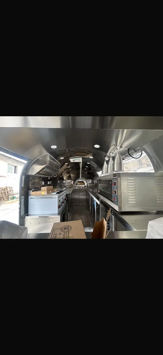 5.5M Airstream Food Trailer - Image 3