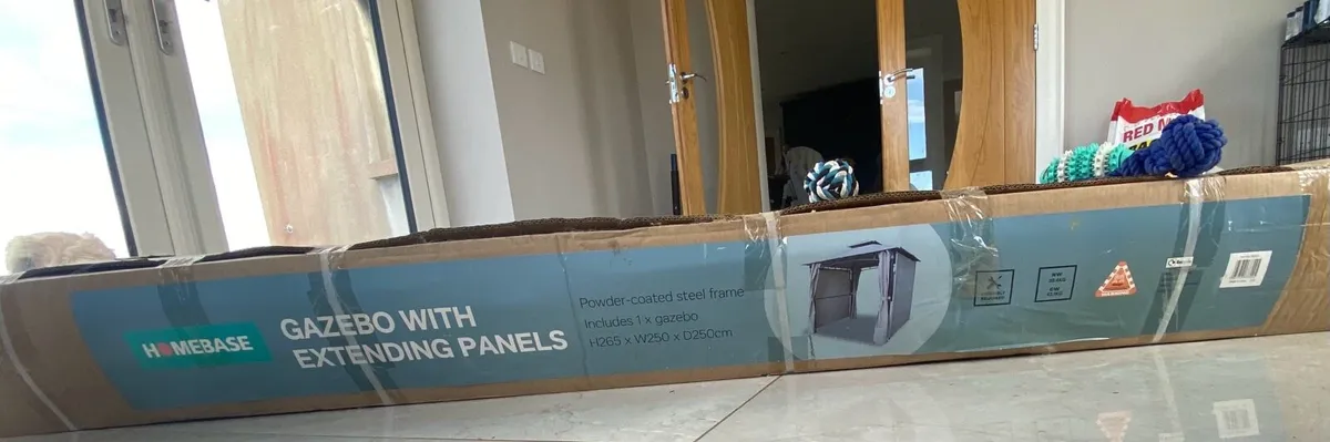 Gazebo with extending panels 2.5m x 2.5m