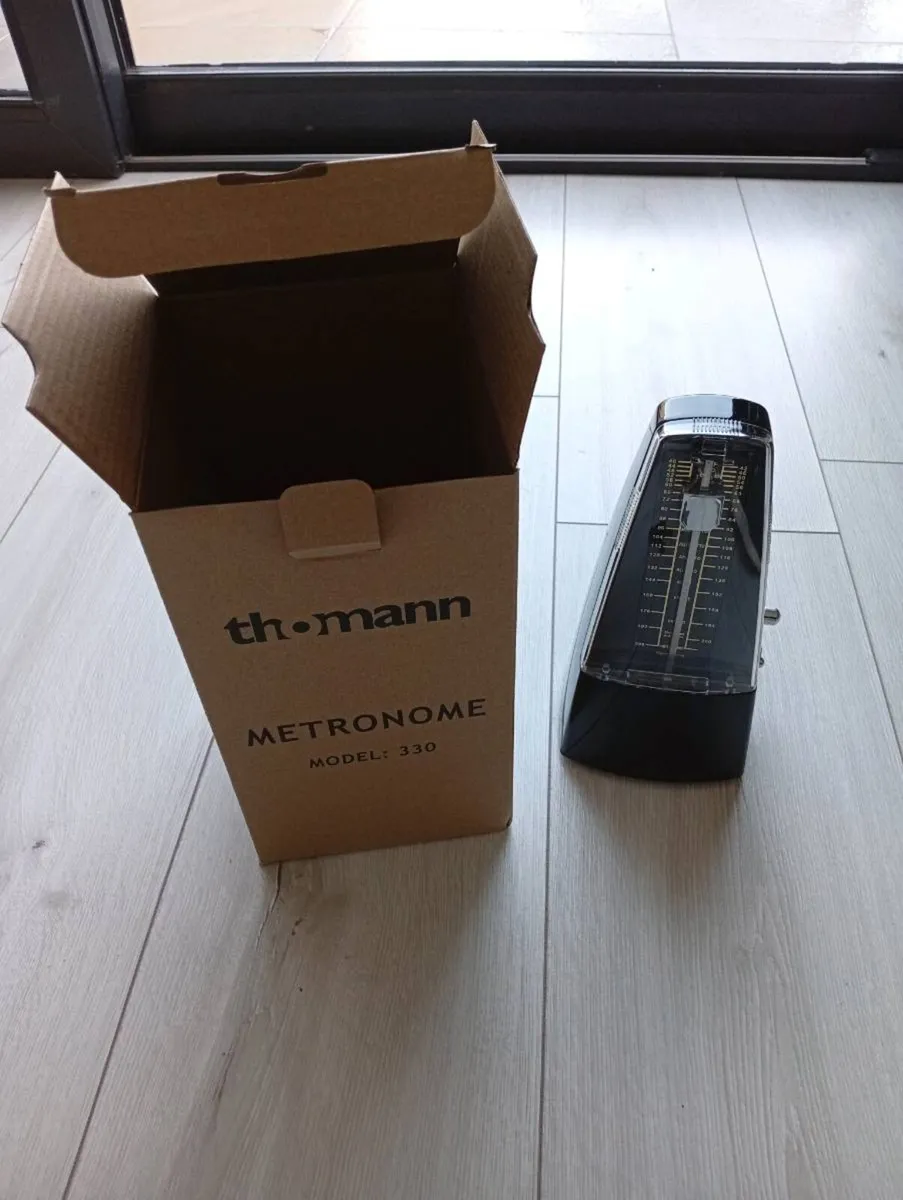 Guitar accessories - Image 4